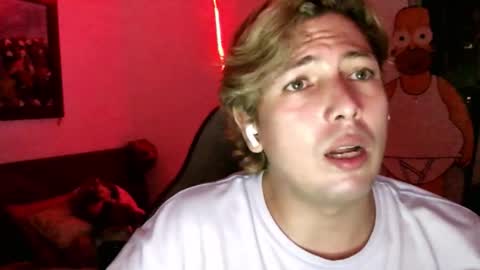 Snapshot of eyesgreenman chatting on 10.09.25 eyesgreenman online show from 10.09.25