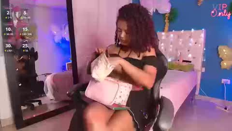 eylend_lisboa_ online show from 03.12.26