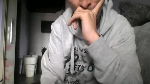 Snapshot of ezel004 chatting on 11.02.25 ezel004 online show from 11.02.25