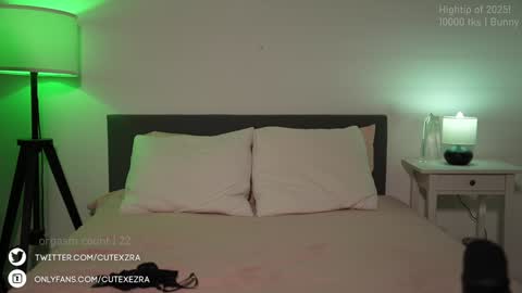 Ezra online show from 03.04.25