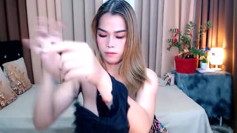 UR SWEET EZRA online show from 01.12.25