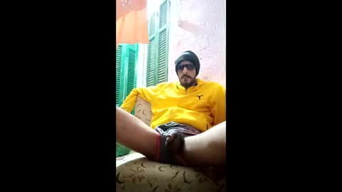 Snapshot of ezz_3zoo1 chatting on 04.15.26 weza online show from 04.15.26