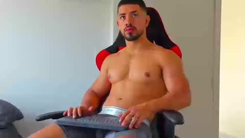 Ezzio Scolaro online show from 09.13.25