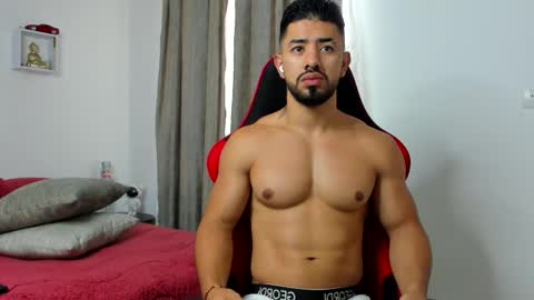 Ezzio Scolaro online show from 02.02.26