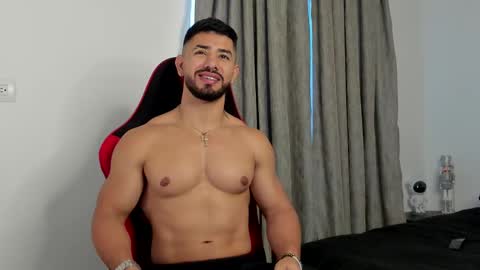 Ezzio Scolaro online show from 02.26.26