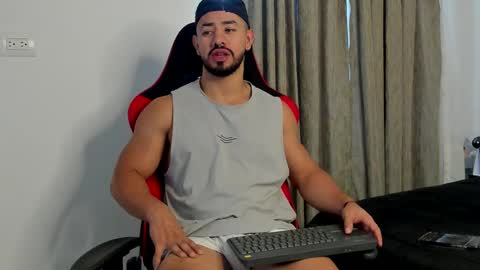 Ezzio Scolaro online show from 03.13.26