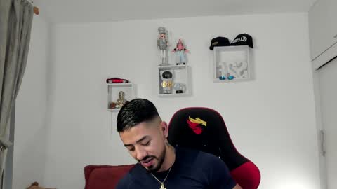 Ezzio Scolaro online show from 04.16.26