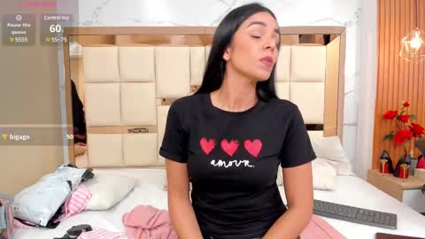 Snapshot of fabiana_rodriguez chatting on 02.27.25 Fabi online show from 02.27.25