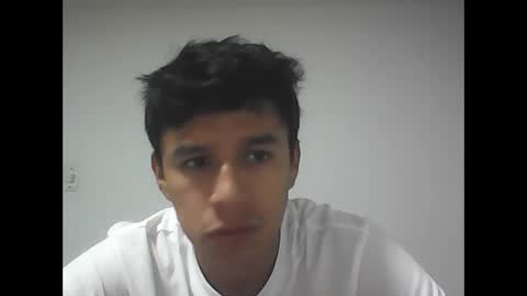 Snapshot of fabiar11 chatting on 10.07.25 R online show from 10.07.25