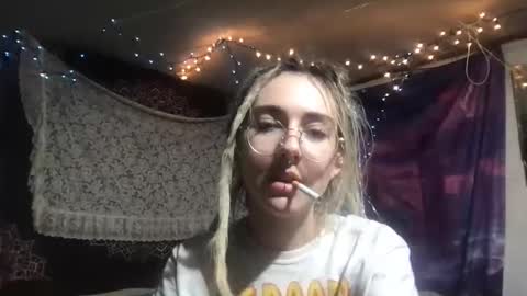 Snapshot of faexoxoxo chatting on 01.05.25 Fae online show from 01.05.25