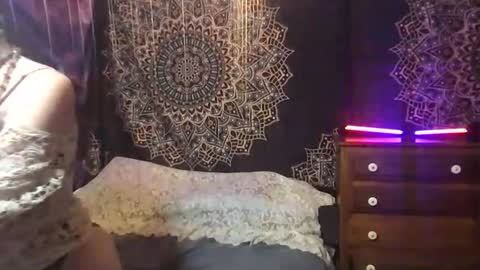 Snapshot of faexoxoxo chatting on 01.13.25 Fae online show from 01.13.25