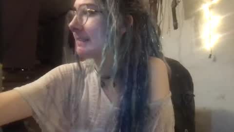 Snapshot of faexoxoxo chatting on 02.01.25 Fae online show from 02.01.25