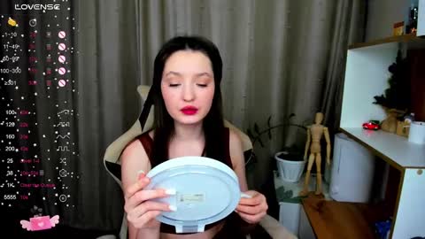 Snapshot of fairy_m00n chatting on 01.11.25 Kate online show from 01.11.25