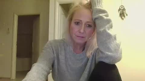 Snapshot of fairy_nightmare chatting on 11.06.25 Fairy NightMary online show from 11.06.25