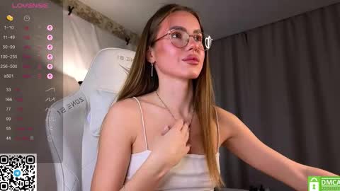 Snapshot of fairyfuckdust chatting on 10.05.25 fairyfuckdust online show from 10.05.25