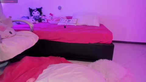 Sara  REMEMBER TO LEAVE A THUMB UP online show from 01.16.25