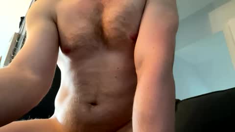Snapshot of faizerback chatting on 10.18.25 so horny make me cum online show from 10.18.25