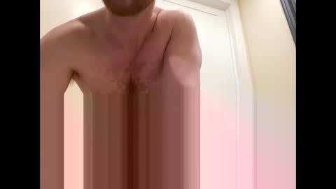 Snapshot of faizerback chatting on 04.08.26 so horny make me cum online show from 04.08.26
