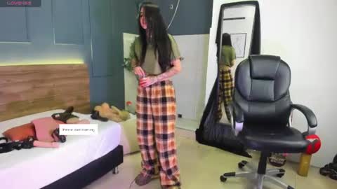 Megan    630  1330 -5 online show from 07.14.26