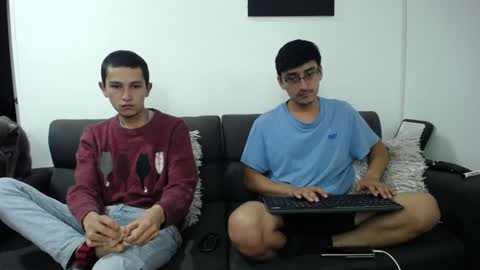 Snapshot of fallgays chatting on 01.13.25 FallGays online show from 01.13.25