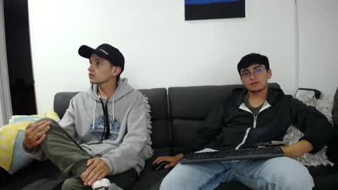 Snapshot of fallgays chatting on 01.20.25 FallGays online show from 01.20.25