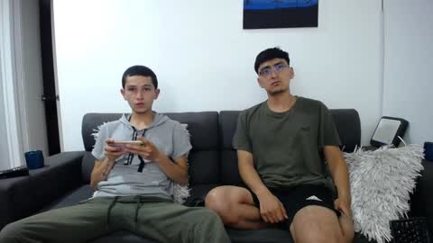 Snapshot of fallgays chatting on 01.22.25 FallGays online show from 01.22.25