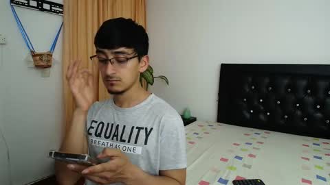 FallGays online show from 12.18.25