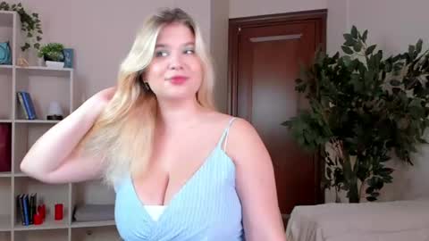 Snapshot of fallonbarrale chatting on 07.02.26 Sofia online show from 07.02.26