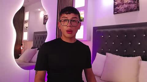 Snapshot of fancy_vixen chatting on 02.18.26 FANCY online show from 02.18.26