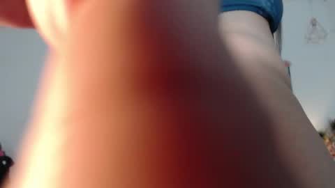 Layla online show from 10.03.25