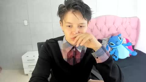 Snapshot of fanny_18 chatting on 10.15.25 FANNY online show from 10.15.25