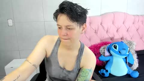 Snapshot of fanny_18 chatting on 10.18.25 FANNY online show from 10.18.25