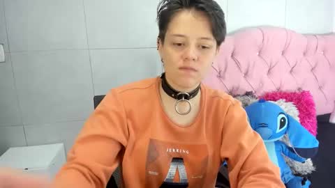 Snapshot of fanny_18 chatting on 10.22.25 FANNY online show from 10.22.25