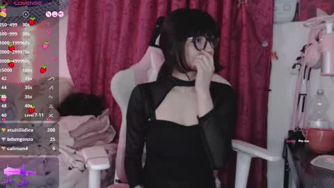 Snapshot of fantasma_gei chatting on 12.15.24  Fantasma.  online show from 12.15.24