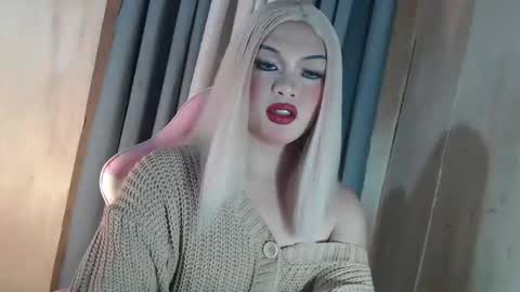 DANIELLA - DONT FORGET TO GIVE ME A THUMBSU UP online show from 04.08.26