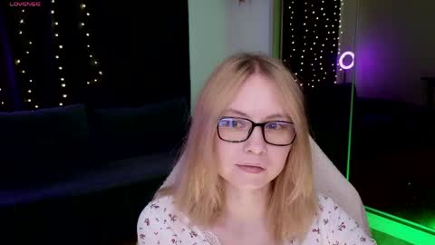 Snapshot of fantasymaria chatting on 05.20.26 my name is Masha online show from 05.20.26