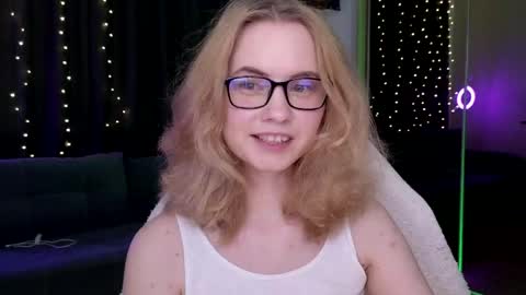 Snapshot of fantasymaria chatting on 05.21.26 my name is Masha online show from 05.21.26
