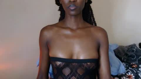 Snapshot of fantee_eeh chatting on 07.21.26 pretty slim online show from 07.21.26