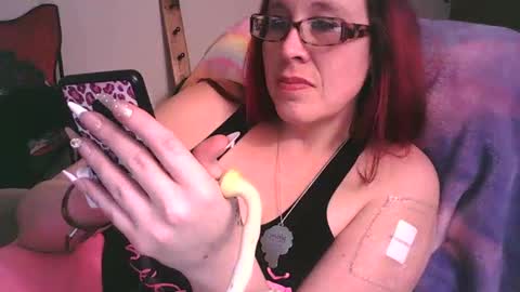 Snapshot of fapqueenc17 chatting on 12.27.24 Scarlett online show from 12.27.24