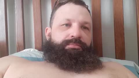 Snapshot of farm2boy chatting on 02.11.25 Farm2boy online show from 02.11.25