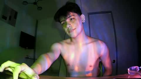 Snapshot of fastfucker_22 chatting on 12.04.25 fastfucker_22 online show from 12.04.25