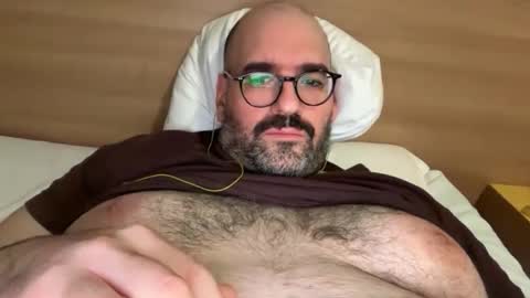 Snapshot of fatandfurry chatting on 10.09.25 Mammouth online show from 10.09.25
