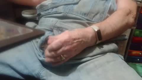 Snapshot of fatfreddythecat chatting on 04.20.26 Fred. online show from 04.20.26