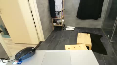 Snapshot of fattenmenow chatting on 12.12.24 fattenmenow online show from 12.12.24