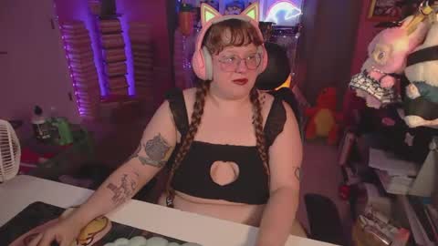 Snapshot of fatveronica chatting on 06.24.26 FatVeronica online show from 06.24.26