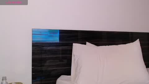 Snapshot of faustosaenz chatting on 02.21.25 FAUSTO online show from 02.21.25