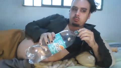 Faux Feitico online show from 05.12.26