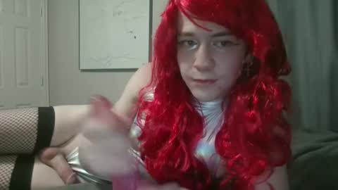 favoritesissy online show from 09.25.25