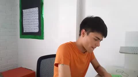 Snapshot of feeenti_dream chatting on 08.01.26 feeenti_dream online show from 08.01.26