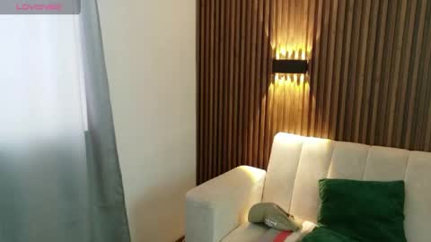Snapshot of feelina_firesoul chatting on 05.29.26 Feelena online show from 05.29.26